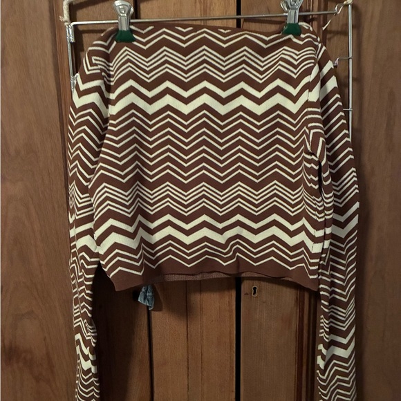 Stradivarius Brown Chevron Knit Cropped Sweater - Square Neck - Picture 2 of 2